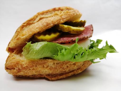 Täytetty fetakolmio - SUOLAISET PALAT - 6625 - 1