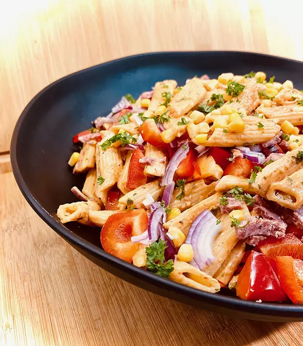 Savuinen salami-pasta-salaatti - SALAATIT - 966110-PT - 1